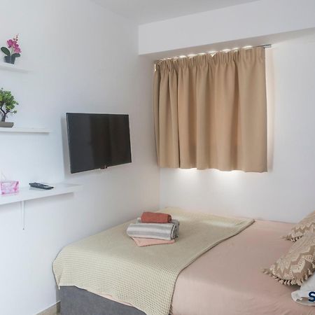 Explore Greece From Cozy City Centre Apartment Chalkís Eksteriør billede
